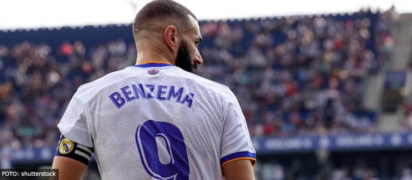 Quais estrelas do Real Madrid já vestiram a camisa número 9?